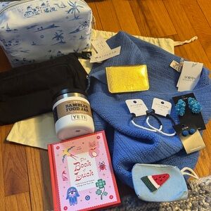 Sorays hennessy - perfect accessories to look so trendy❤️